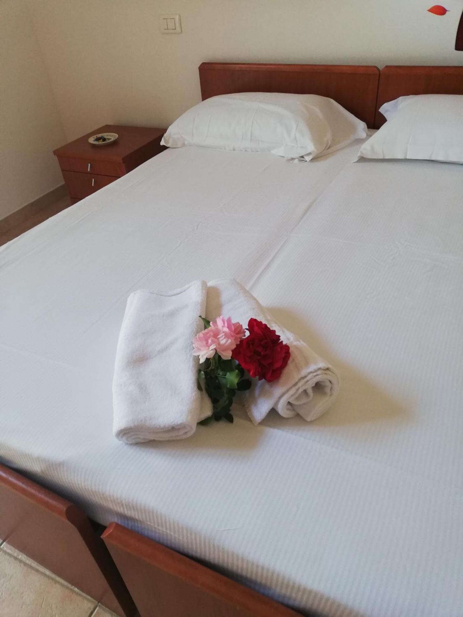 Marrubiu Resort Note Di Stelle Екстериор снимка